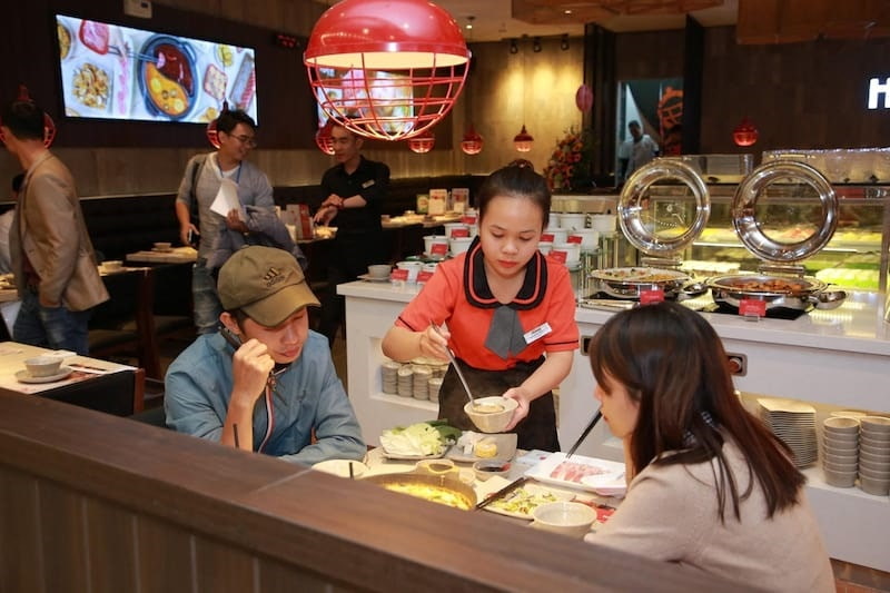 TUYỂN NHÂN VIÊN phục vụ quán ăn Bình An quán