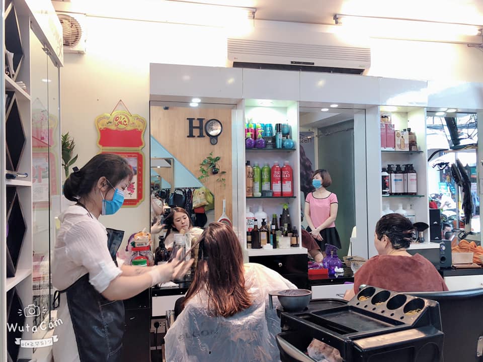 Tuyển dụng thợ làm tóc, hóa chất